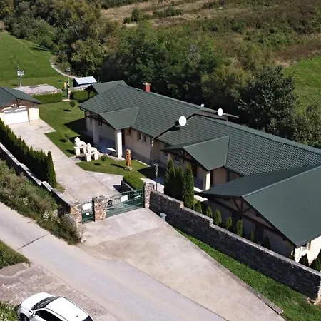 Jose Villa Stefanovce